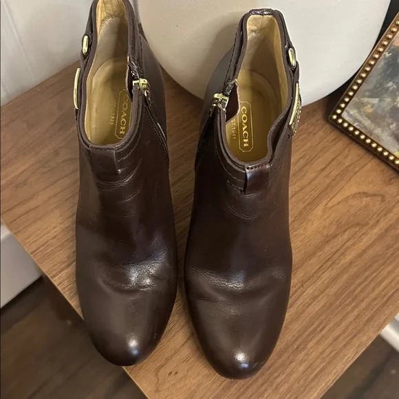 Coach Brown Leather Ankle Boots Horsebit Heel Booties 7.5B Preppy Equestrian - Picture 3 of 7